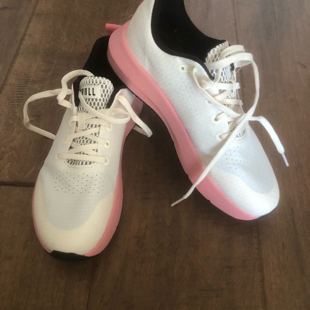 NOBULL Women's White and Pink Sneakers